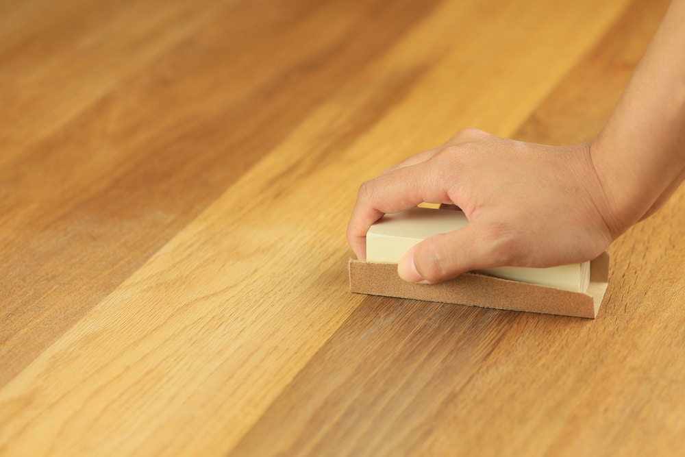 How to Choose Between Drum Sanding and Hand Sanding of Wooden Floors